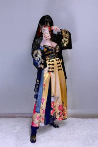 《妮姬》美术组成员Cos美图 身材和服装完美还原